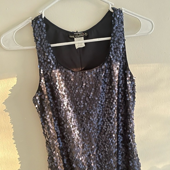 Sleeveless Navy Blue Sequin Mini dress - Picture 5 of 9